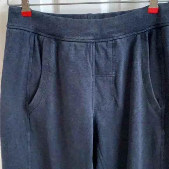 Lululemon joggers - Picture 2 of 10